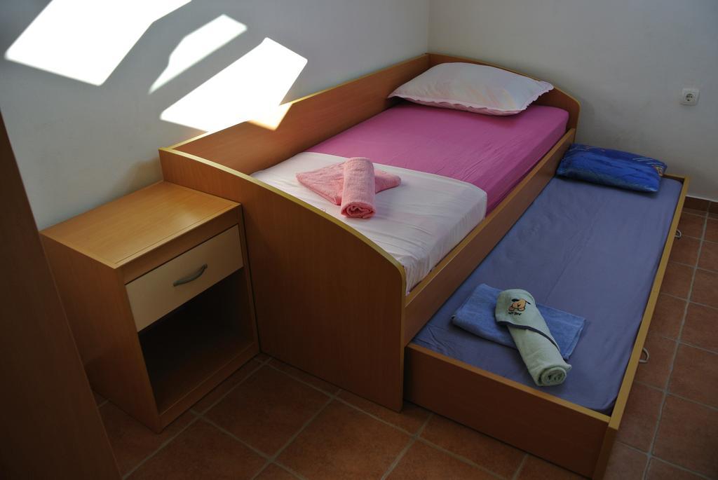 Kaprije Mistral Apartment Exterior photo